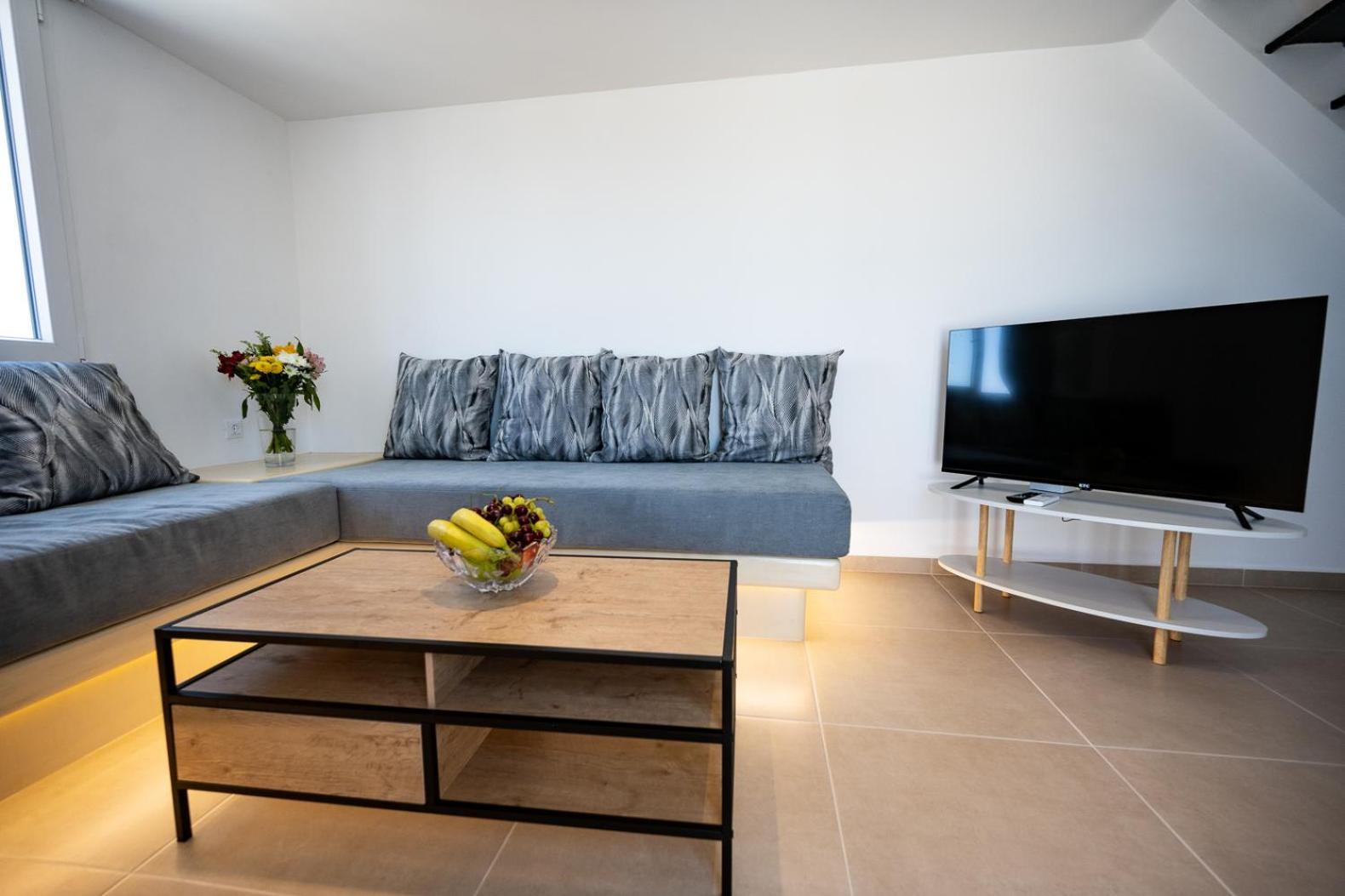 Theophrasti Suites Foinikiá Zimmer foto